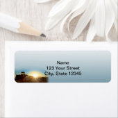 Étiquette Tracteur au lever du soleil sur un dégradé bleu Ad (En situation)