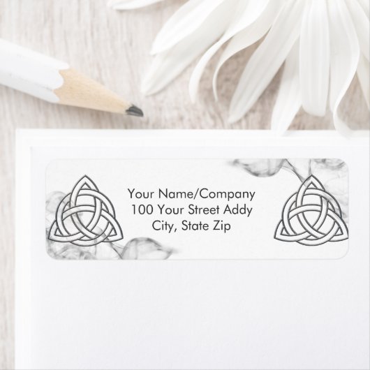 Étiquette Triquetra Silver Bevel (En situation)