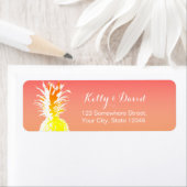 Étiquette Tropical Pineapple Elegant Wedding Adresse de reto (En situation)
