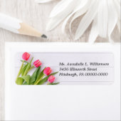 Étiquette Tulipes de printemps rustiques sur carte d'adresse (En situation)
