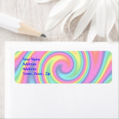 Étiquette Twirl arc-en-ciel multicolore (En situation)