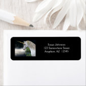 Étiquette Unicorne Dans L'Adresse De L'Imaginaire Mist (En situation)