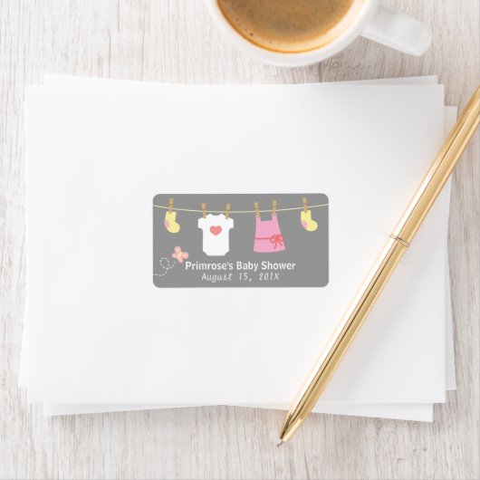 Étiquette Vêtements pour filles pour Baby shower pour filles (En situation)