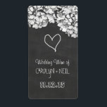 Étiquette Vintage Chalkboard Hydrangea Fleurs Vin Mariage<br><div class="desc">Vintage Black Chalkboard arrière - plan avec hydrangea fantaisie étiquette de vin Mariage pour votre mariage à thème Chalkboard.</div>