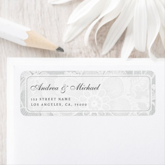 Étiquette Vintage White Lace Wedding Address Label (En situation)