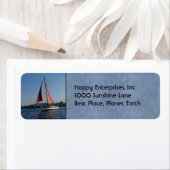 Étiquette Voiles rouges (En situation)