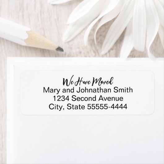 Étiquette We Have Moved Script White Moving Announcement (En situation)