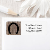 Étiquette Western Cowboy Weathered Barn Wood Horseshoe (En situation)