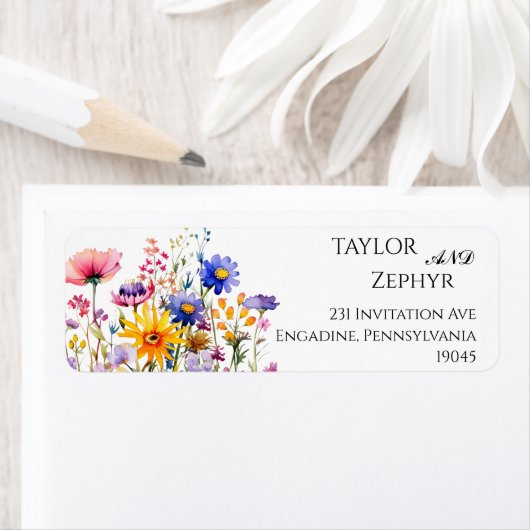 Étiquette Wildflower  Wedding RSVP Return Address  (En situation)