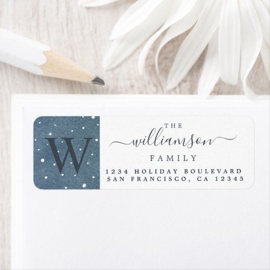 Étiquette Winter Snowfall Dark Blue Monogram Adresse de reto (En situation)