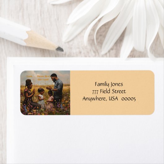 Étiquettes avec famille prier dans le champ Fleur  (En situation)