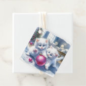 Étiquettes Cadeau adorable chatons blancs Noël rose (En situation)
