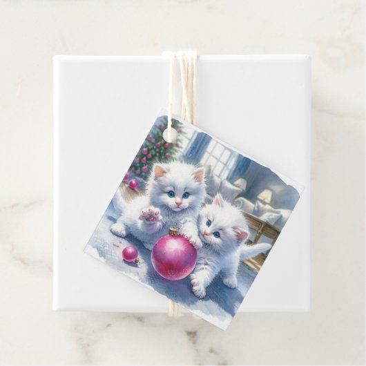 Étiquettes Cadeau adorable chatons blancs Noël rose (En situation)
