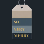 Étiquettes-cadeau Alors très joli bleu rayures Noël<br><div class="desc">Un tag cadeau moderne avec des rayures en bleu et taupe avec un message qui dit "si joyeux" en faux or.</div>