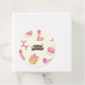 Étiquettes Cadeau anniversaire heureux (En situation)