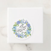 Étiquettes Cadeau Aquarelle bleu Hydrangea Wreath Baby shower (En situation)