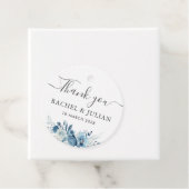 Étiquettes Cadeau Aquarelle bleue florale merci mariage (En situation)