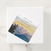 Étiquettes Cadeau Aquarelle Blue Mountains Pine Mariage (En situation)