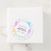 Étiquettes Cadeau Arc-en-ciel et étoiles Anniversaire (En situation)