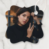 Étiquettes Cadeau Argent moderne Nom de script 2025 Graduation Photo (Dos)