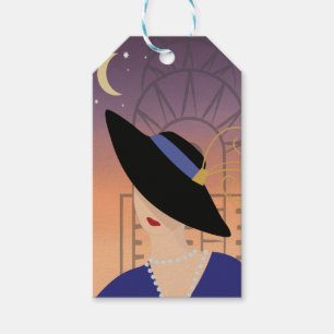 Étiquettes-cadeau Art Déco des années 1930 Femme en Casquette avec C
