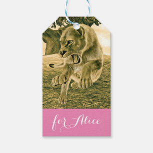 Étiquettes-cadeau Art dramatique de la lionne de safari faunique