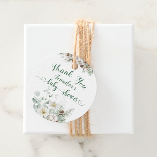 Étiquettes Cadeau Baby shower à feuillage persistant d'hiver (En situation)