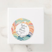 Étiquettes Cadeau Baby shower coloré Boho Rainbows (En situation)