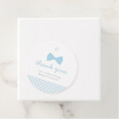 Étiquettes Cadeau Baby shower en vichy (En situation)