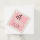 Étiquettes Cadeau Baby shower moderne Hello Baby Pink & Cream (En situation)