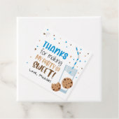 Étiquettes Cadeau Balise de faveur d'un biscuit dur premier annivers (En situation)