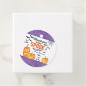 Étiquettes Cadeau Balise de traitement d'Halloween en aquarelle Favo (En situation)