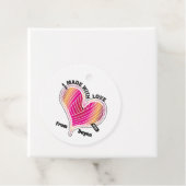 Étiquettes Cadeau Balise Fabriqué avec amour 01 (En situation)