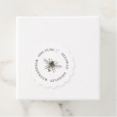 Étiquettes Cadeau Balise Produits de l'abeille blanche Scalloped (En situation)