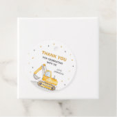 Étiquettes Cadeau Balises Fête d'anniversaire du véhicule de constru (En situation)