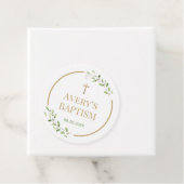 Étiquettes Cadeau Baptême moderne courre d'or croix personnalisable (En situation)