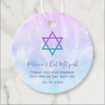 Étiquettes Cadeau Bat mitzvah de teinture Turquoise pourpre<br><div class="desc">Ces étiquettes modernes violet et bleu cravate turquoise Bat mitzvah de couleur sont une excellente façon de remercier vos invités.</div>