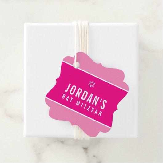 Étiquettes Cadeau BAT MITZVAH simple moderne amusant rose vif (En situation)