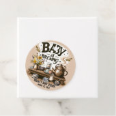 Étiquettes Cadeau Bébé prépare une Théière Rustique Pêche Douche (En situation)