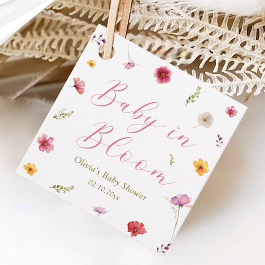 Étiquettes Cadeau Bébé rose dans douche fleurie