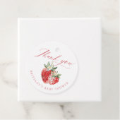 Étiquettes Cadeau Berry Sweet Baby shower (En situation)