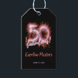Étiquettes-cadeau Black Pink 50 et toujours Fabulous 50th Birthday P<br><div class="desc">Une étiquette cadeau de 50e anniversaire chic,  noire et rose pâle moderne,  que vous pouvez personnaliser pour votre bain de fête du cinquantième anniversaire. Les couleurs de texte rose et tangerine peuvent être modifiées ainsi que la taille de police et de police à l'aide du menu d'édition.</div>