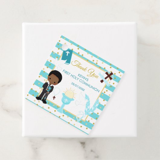 Étiquettes Cadeau Blue African American Boy First Holy Communion (En situation)