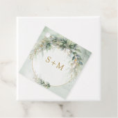 Étiquettes Cadeau Boho aquarelle eucalyptus or cadre initiales (En situation)