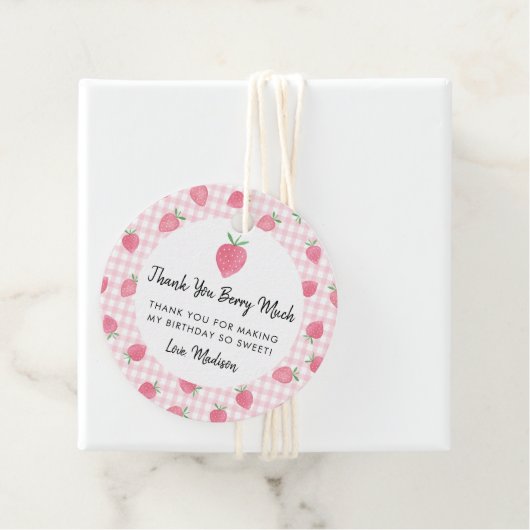 Étiquettes Cadeau Boho fraise Berry Sweet Anniversaire (En situation)