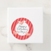 Étiquettes Cadeau Bold Colorful Stripes and Hearts Valentine's Day (En situation)