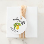 Étiquettes Cadeau Brosse Script Lemon Mariage Limoncello Round Kraft (En situation)