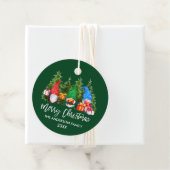 Étiquettes Cadeau Brosse Script Noël Aquarelle Gnomes Arbres (En situation)