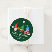 Étiquettes Cadeau Brosse Script Noël Aquarelle Gnomes Vert (En situation)