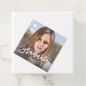 Étiquettes Cadeau Brosse tendance Script photo Graduate Graduate Gra (En situation)